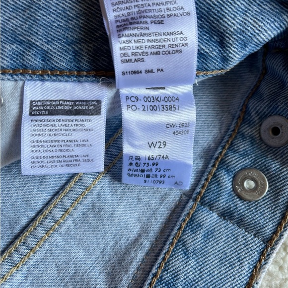 NWT Levi's Cinch High Rise Denim Shorts Size 29 - Picture 11 of 11